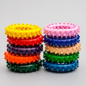 Игрушка "Кольцо с шипами №2", 6,6 см, микс Игрушка "Кольцо с шипами №2", 6,6 см, микс