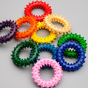 Игрушка "Кольцо с шипами №2", 6,6 см, микс Игрушка "Кольцо с шипами №2", 6,6 см, микс