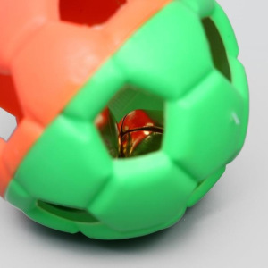 Игрушка резиновая "Футбольный мяч" с бубенчиком, 6 см, микс цветов Игрушка резиновая "Футбольный мяч" с бубенчиком, 6 см, микс цветов