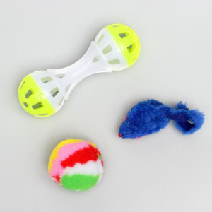 Набор игрушек для кошек: гантель 11 см, мышь 4 см и шар с пером 4 см, микс цветов Набор игрушек для кошек: гантель 11 см, мышь 4 см и шар с пером 4 см, микс цветов
