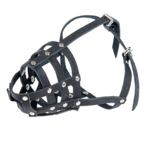 Намордник кожаный «Зооник» №С (стаффорд), длина по носу 9,5 см, обхват морды 32 см, микс Намордник кожаный «Зооник» №С (стаффорд), длина по носу 9,5 см, обхват морды 32 см, микс