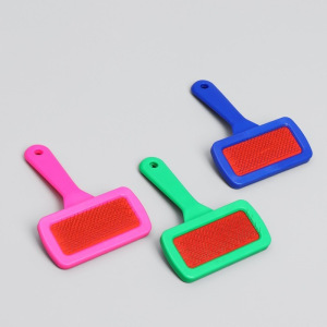 Пуходёрка без капель с пластиковой ручкой 9,2 х 13,2 см, микс цветов Пуходёрка без капель с пластиковой ручкой 9,2 х 13,2 см, микс цветов