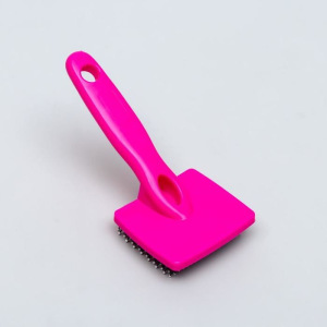 Пуходерка пластиковая мягкая с закругленными зубьями, малая, 6 х 13,5 см, розовая Пуходерка пластиковая мягкая с закругленными зубьями, малая, 6 х 13,5 см, розовая