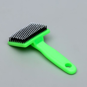 Пуходерка пластиковая мягкая с закругленными зубьями, малая, 6 х 13,5 см, зелёная Пуходерка пластиковая мягкая с закругленными зубьями, малая, 6 х 13,5 см, зелёная