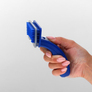 Пуходёрка пластиковая с самоочисткой, 10 х 15 см, синяя Пуходёрка пластиковая с самоочисткой, 10 х 15 см, синяя