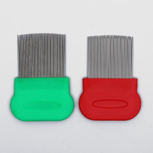 Расческа-гребешок с длинными зубьями, 8 х 5,5 см, микс цветов Расческа-гребешок с длинными зубьями, 8 х 5,5 см, микс цветов