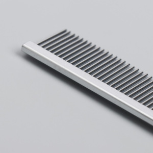 Расческа "Лапки" с частыми зубьями, микс цветов Расческа "Лапки" с частыми зубьями, микс цветов