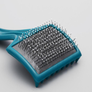 Щётка-пуходерка большая мягкая с каплями, основание 68х48 мм, микс цветов Щётка-пуходерка большая мягкая с каплями, основание 68х48 мм, микс цветов