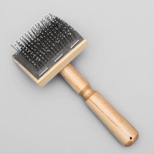 Щетка-пуходерка деревянная с каплями без рамки, основание 60х50 мм Щетка-пуходерка деревянная с каплями без рамки, основание 60х50 мм