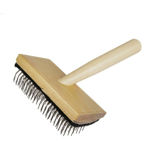 Щётка-пуходёрка деревянная жёсткая для «Кавказца», основание 110х58 мм Щётка-пуходёрка деревянная жёсткая для «Кавказца», основание 110х58 мм