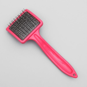 Щетка-пуходерка средняя мягкая с каплями, основание 59х49 мм, микс цветов Щетка-пуходерка средняя мягкая с каплями, основание 59х49 мм, микс цветов