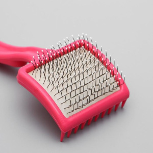 Щетка-пуходерка средняя жесткая с каплями, основание 59х49 мм, микс цветов Щетка-пуходерка средняя жесткая с каплями, основание 59х49 мм, микс цветов