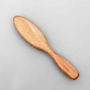 Щётка с натуральным тампико для шерсти собак, 19x4x1,2 см, белая Щётка с натуральным тампико для шерсти собак, 19x4x1,2 см, белая