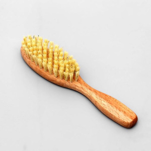 Щётка с натуральным тампико для шерсти собак, 19x4x1,2 см, белая Щётка с натуральным тампико для шерсти собак, 19x4x1,2 см, белая