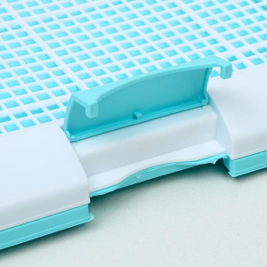 Туалет для собак с сеткой и столбиком, 63,5 х 47 х 5 см, голубой Туалет для собак с сеткой и столбиком, 63,5 х 47 х 5 см, голубой