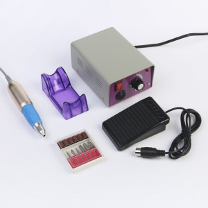 Аппарат для маникюра LuazON LMH-03, 6 насадок, до 25000 об/мин, педаль, 12 Вт, серый Аппарат для маникюра LuazON LMH-03, 6 насадок, до 25000 об/мин, педаль, 12 Вт, серый