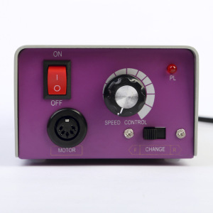 Аппарат для маникюра LuazON LMH-03, 6 насадок, до 25000 об/мин, педаль, 12 Вт, серый Аппарат для маникюра LuazON LMH-03, 6 насадок, до 25000 об/мин, педаль, 12 Вт, серый