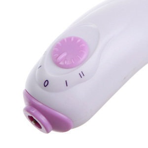 Аппарат для маникюра LuazON LMM-004, 5 насадок, 2хAA (не в комплекте), белый Аппарат для маникюра LuazON LMM-004, 5 насадок, 2хAA (не в комплекте), белый