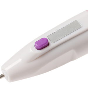 Аппарат для маникюра LuazON LMM-01-05, 5 насадок, 2хAA (не в комплекте), белый Аппарат для маникюра LuazON LMM-01-05, 5 насадок, 2хAA (не в комплекте), белый