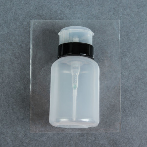 Баночка с дозатором для жидкостей, 250 мл, цвет чёрный/прозрачный Баночка с дозатором для жидкостей, 250 мл, цвет чёрный/прозрачный