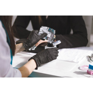 Баночка с дозатором для жидкостей, 250 мл, цвет чёрный/прозрачный Баночка с дозатором для жидкостей, 250 мл, цвет чёрный/прозрачный