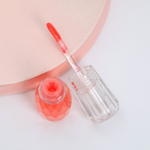 Блеск для губ "Flamingo" с эффектом увеличения объёма губ, оттенок алый, 3 мл Блеск для губ "Flamingo" с эффектом увеличения объёма губ, оттенок алый, 3 мл