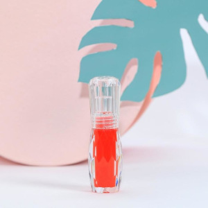 Блеск с эффектом увеличения объёма губ Meowmazing, оттенок алый, 3 мл Блеск с эффектом увеличения объёма губ Meowmazing, оттенок алый, 3 мл