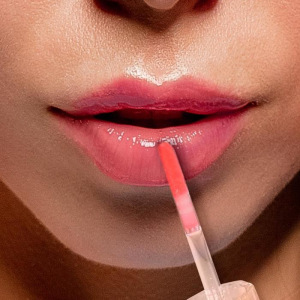 Блеск с эффектом увеличения объёма губ Pink rush, оттенок нежно-розовый, 3 мл Блеск с эффектом увеличения объёма губ Pink rush, оттенок нежно-розовый, 3 мл