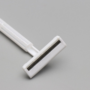 Бритва Стандарт с двумя нержавеющими лезвиями и крем для бритья 10 гр. Бритва Стандарт с двумя нержавеющими лезвиями и крем для бритья 10 гр.