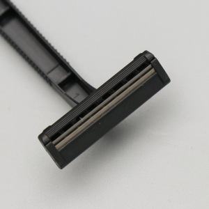 Бритва Стандарт с двумя нержавеющими лезвиями и крем для бритья 3 гр. Бритва Стандарт с двумя нержавеющими лезвиями и крем для бритья 3 гр.