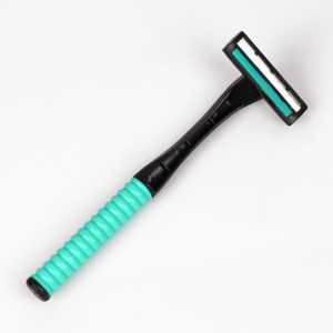 Бритвенный станок c 5 сменными кассетами LuazON, 2 лезвия, увлажняющая полоска Бритвенный станок c 5 сменными кассетами LuazON, 2 лезвия, увлажняющая полоска