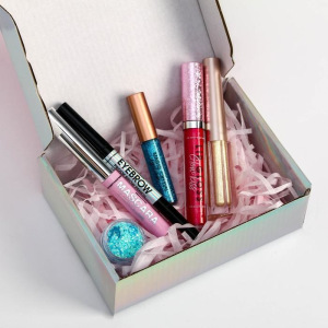 Бьюти-бокс "Beauty Winter" (6 beauty-штучек для невероятного макияжа) Бьюти-бокс "Beauty Winter" (6 beauty-штучек для невероятного макияжа)