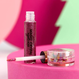 Бьюти-бокс "Meowy catmas" (6 beauty-штучек для невероятного макияжа) Бьюти-бокс "Meowy catmas" (6 beauty-штучек для невероятного макияжа)