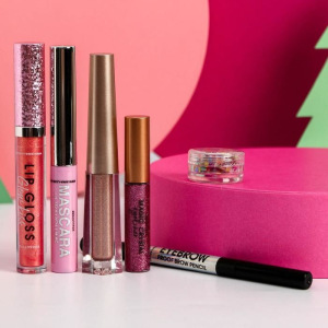 Бьюти-бокс "Meowy catmas" (6 beauty-штучек для невероятного макияжа) Бьюти-бокс "Meowy catmas" (6 beauty-штучек для невероятного макияжа)