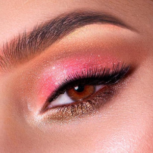 Голографические тени для век "GRL PWR" Голографические тени для век "GRL PWR"