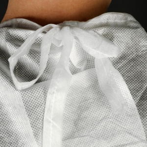 Халат медицинский хирургический 140 см 40 г/м2, рукав резинка Халат медицинский хирургический 140 см 40 г/м2, рукав резинка