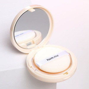 Компактная пудра двойного действия FarmStay тон №21 Светлый Беж (со сменным блоком) Компактная пудра двойного действия FarmStay тон №21 Светлый Беж (со сменным блоком)