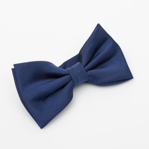 Набор Gillette: гель для бритья Sensitive Skin с алоэ, 200 мл + галстук-бабочка Набор Gillette: гель для бритья Sensitive Skin с алоэ, 200 мл + галстук-бабочка