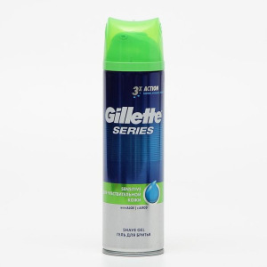 Набор Gillette: гель для бритья Sensitive Skin с алоэ, 200 мл + галстук-бабочка Набор Gillette: гель для бритья Sensitive Skin с алоэ, 200 мл + галстук-бабочка