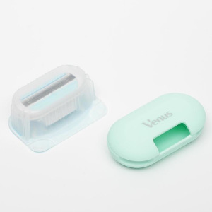 Набор Gillette Venus: бритва с 1 сменной кассетой + дорожный чехол для бритвы Набор Gillette Venus: бритва с 1 сменной кассетой + дорожный чехол для бритвы
