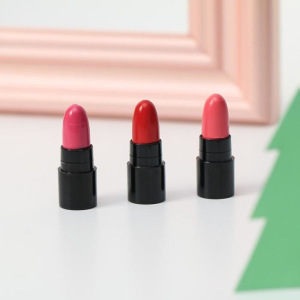 Набор маленьких помад для губ "Hello, winter!", 3 цвета Набор маленьких помад для губ "Hello, winter!", 3 цвета