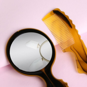 Набор парикмахерский, 2 предмета, цвет «янтарный» Набор парикмахерский, 2 предмета, цвет «янтарный»