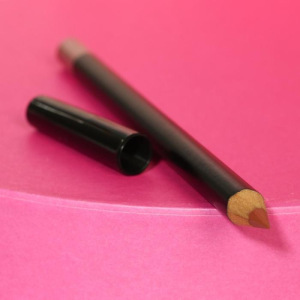 Набор "GRL PWR" (патчи, жидкая помада и карандаш для губ) Набор "GRL PWR" (патчи, жидкая помада и карандаш для губ)