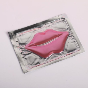 Набор "Meowy Catmas" (патчи, жидкая помада и карандаш для губ) Набор "Meowy Catmas" (патчи, жидкая помада и карандаш для губ)