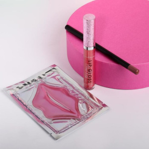 Набор "Merry Kissmas" (патчи, жидкая помада и карандаш для губ) Набор "Merry Kissmas" (патчи, жидкая помада и карандаш для губ)