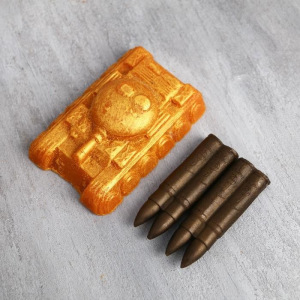 Набор "С днем настоящих мужчин" пуля гель для душа 200 мл аромат парфюма, фигурное мыло Набор "С днем настоящих мужчин" пуля гель для душа 200 мл аромат парфюма, фигурное мыло