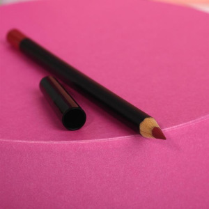 Набор "Time to be a Beauty" (патчи, жидкая помада и карандаш для губ) Набор "Time to be a Beauty" (патчи, жидкая помада и карандаш для губ)