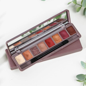 Набор теней для век с жемчужным блеском, 8 цветов Набор теней для век с жемчужным блеском, 8 цветов