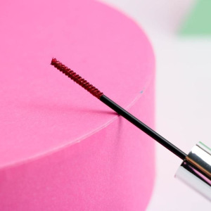 Набор: тушь для ресниц и глиттерная подводка Hello, winter Набор: тушь для ресниц и глиттерная подводка Hello, winter