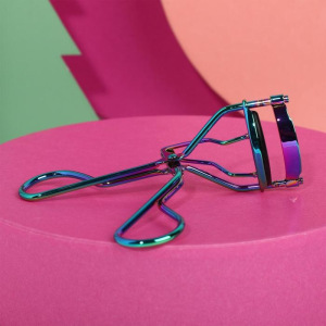 Набор You are magiCOOL (розовая тушь, жидкие глиттерные тени №5 и щипцы для ресниц) Набор You are magiCOOL (розовая тушь, жидкие глиттерные тени №5 и щипцы для ресниц)